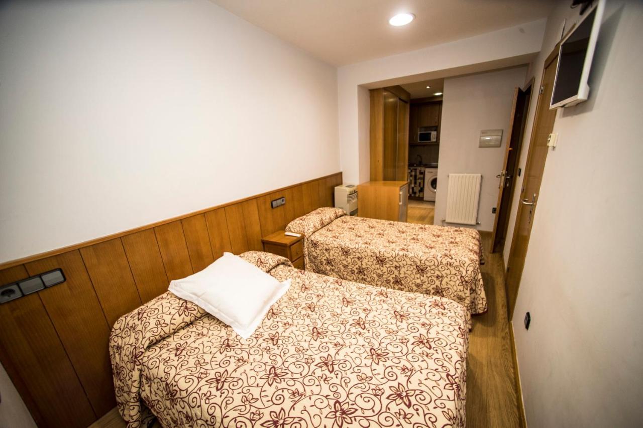 Hostal Caballeros Сория Экстерьер фото
