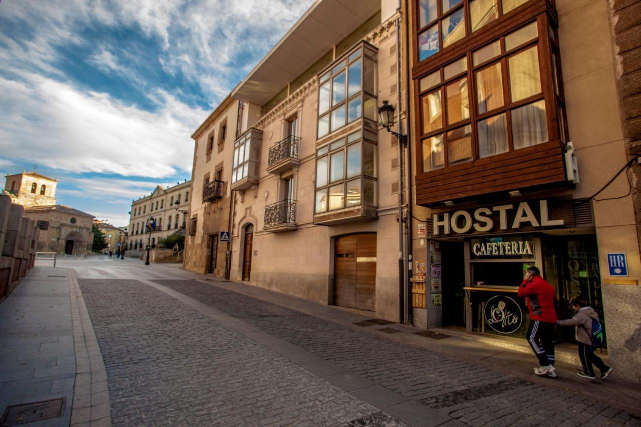 Hostal Caballeros Сория Экстерьер фото