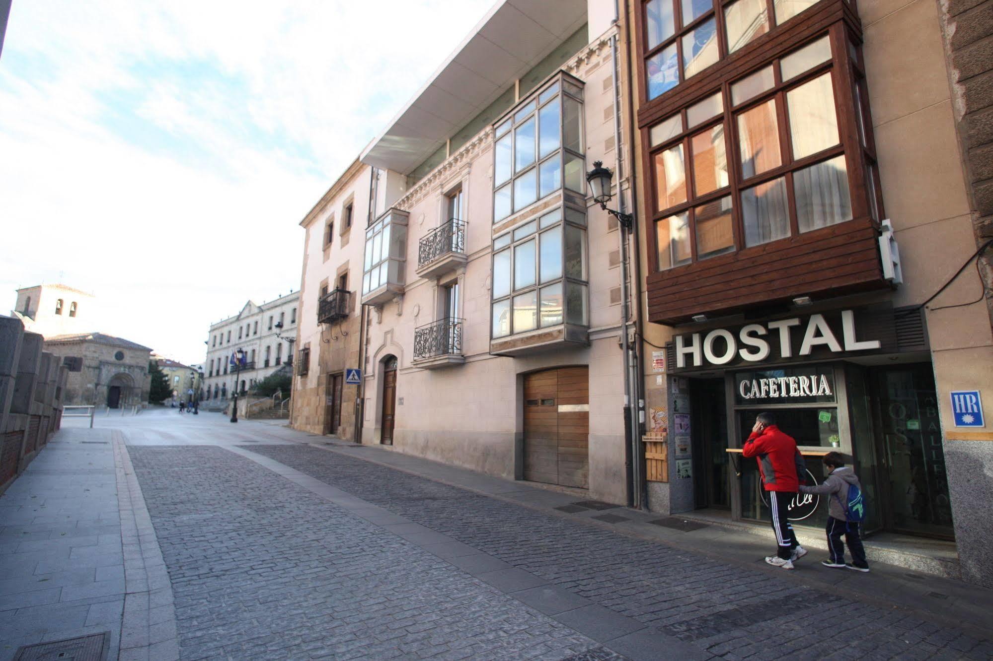 Hostal Caballeros Сория Экстерьер фото